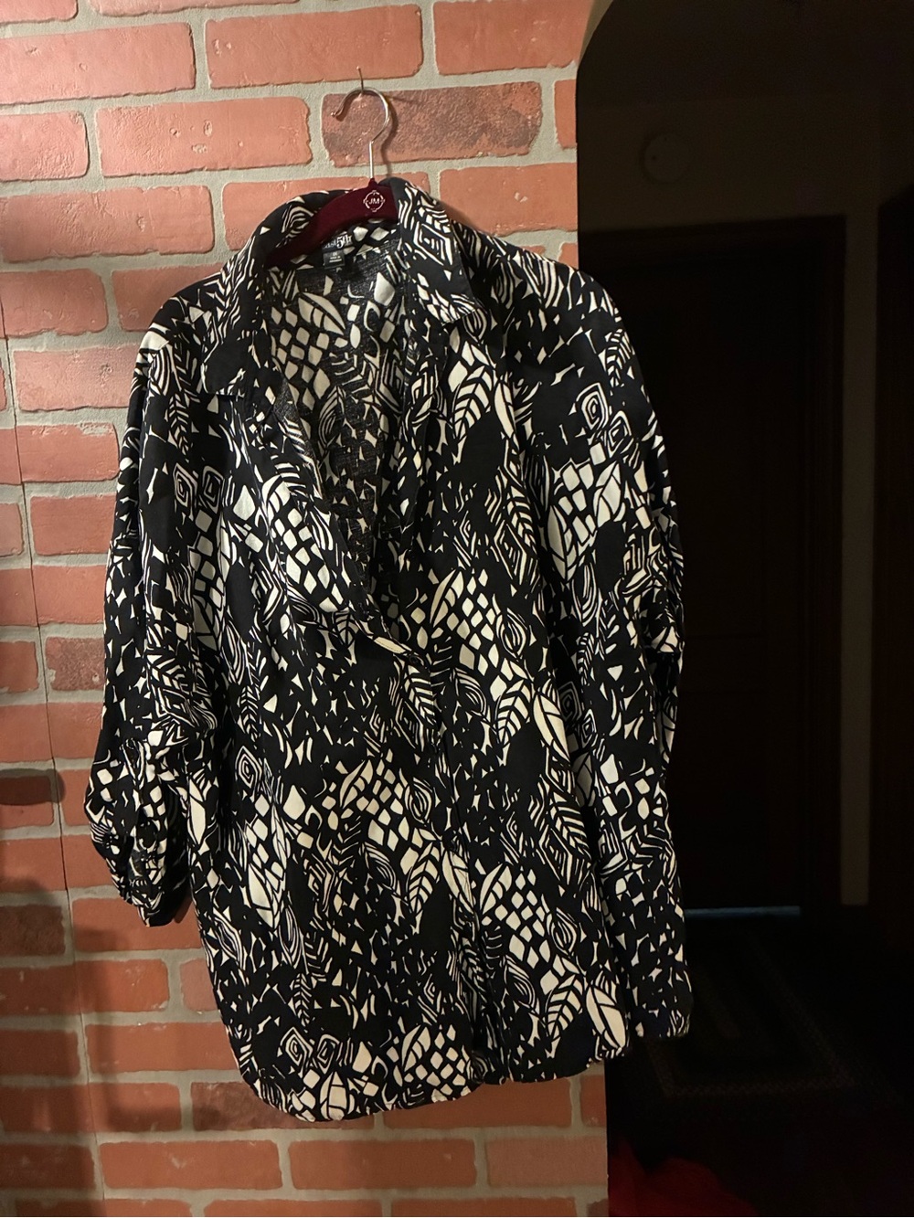 East 5th Black & White Patterned Button-Down Shirt